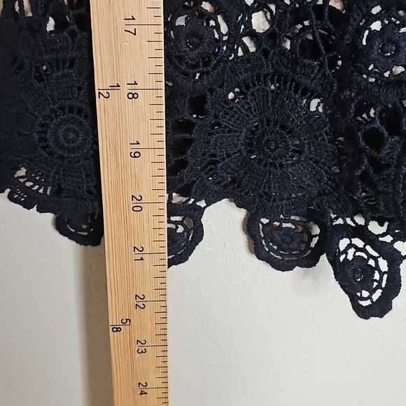 Nightcap By Carisa Rene Black Crochet Lace Blouse Small - Picture 8 of 9